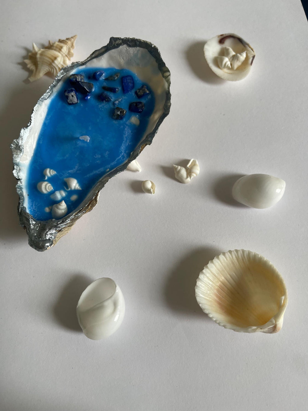 Crystal Oyster Shell Candle, Handmade Coastal Candle with Crystals & Seashells, Ocean-Inspired Gift