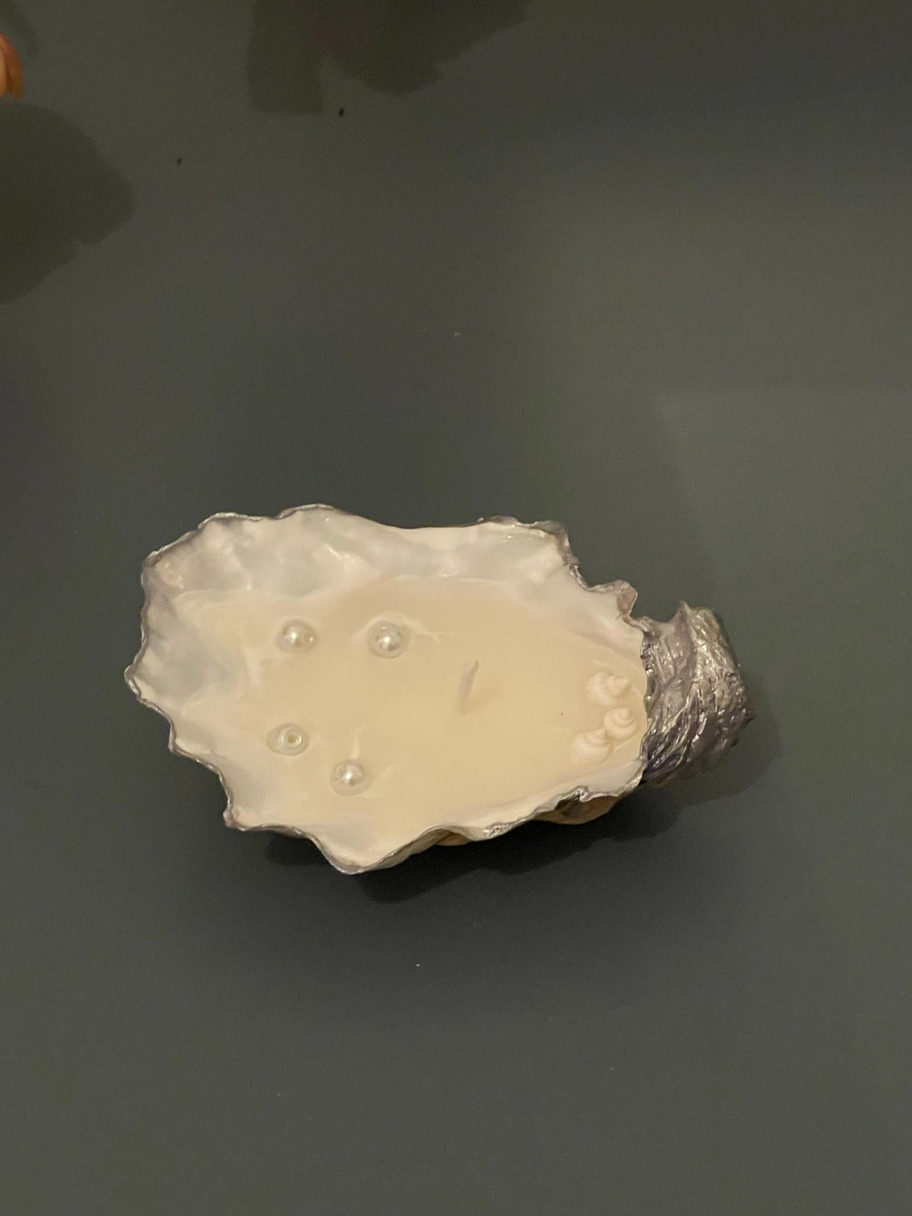 Oyster Shell Candle with Pearls – Handmade Soy Wax Coastal Decor