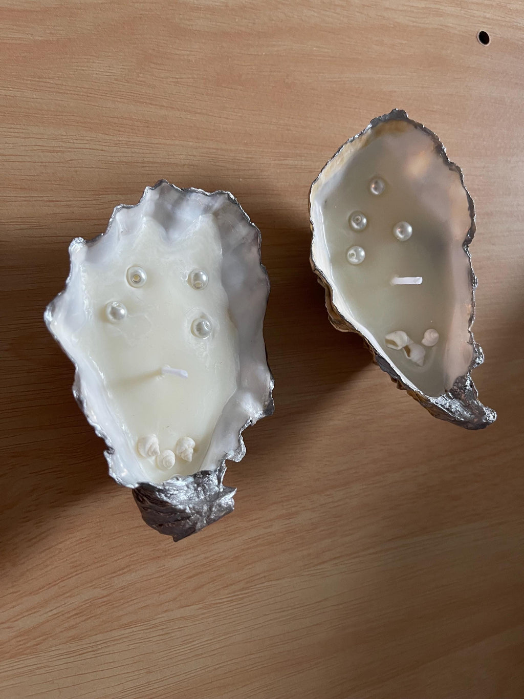 Oyster Shell Candle with Pearls – Handmade Soy Wax Coastal Decor