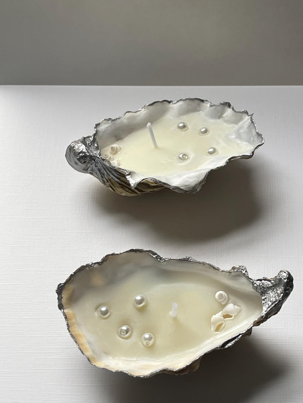 Oyster Shell Candle with Pearls – Handmade Soy Wax Coastal Decor